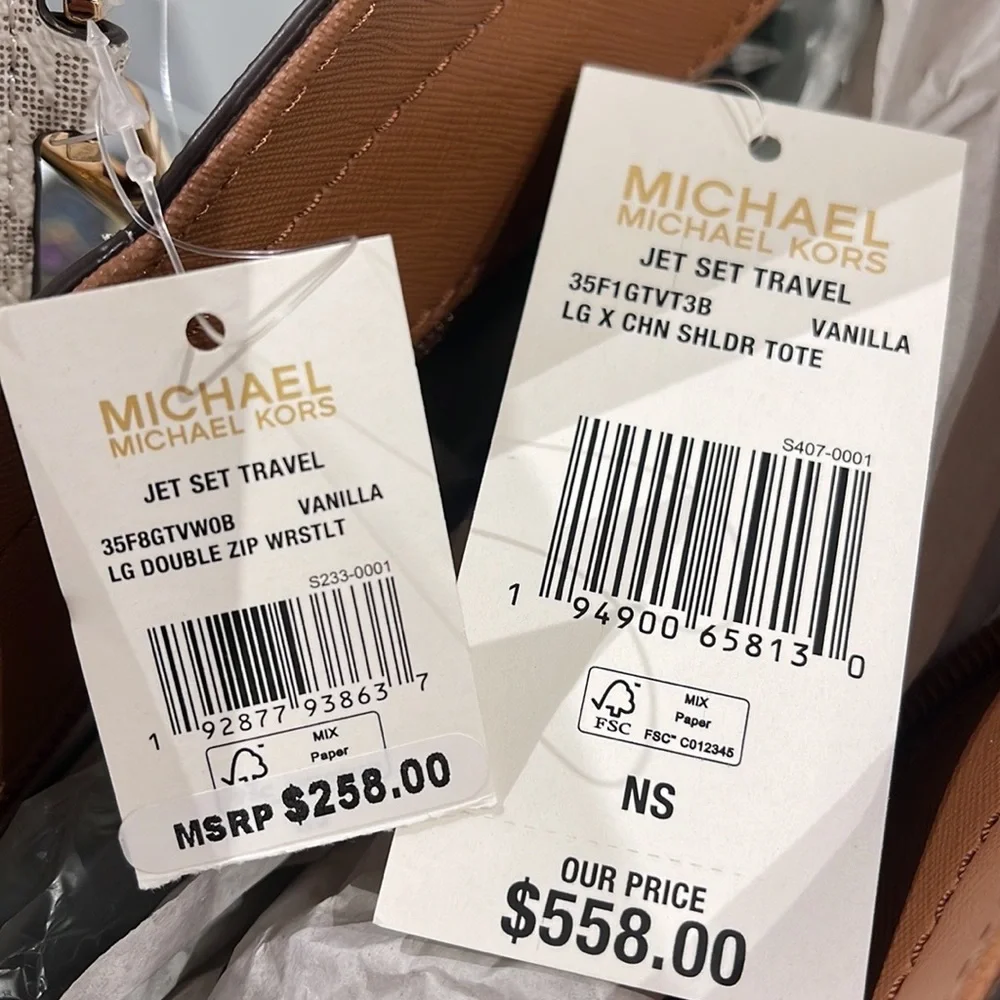 MICHAEL KORS LARGE X CHAIN SHOULDER TOTE 
& 
LARGE DOUBLE ZIP WALLET WRISTLET - Picture 10 of 16